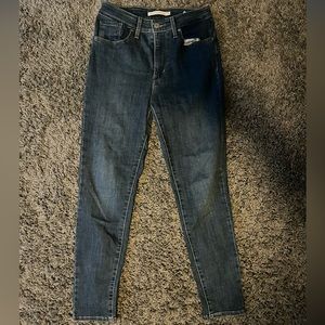 Levi’s 721 High Rise Skinny Ankle